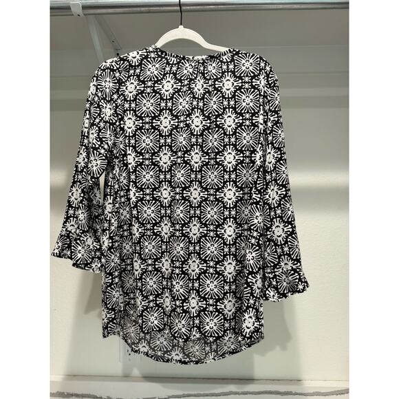 Escapada Living Women's Flowy Patterened Blouse‎ Black White Size Large - Picture 2 of 4